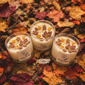 Autumn Candle με φυλλαράκια